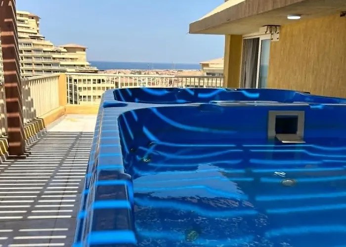 Porto Pyramids 4 *