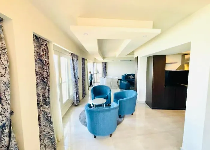 Porto Pyramids 4 *